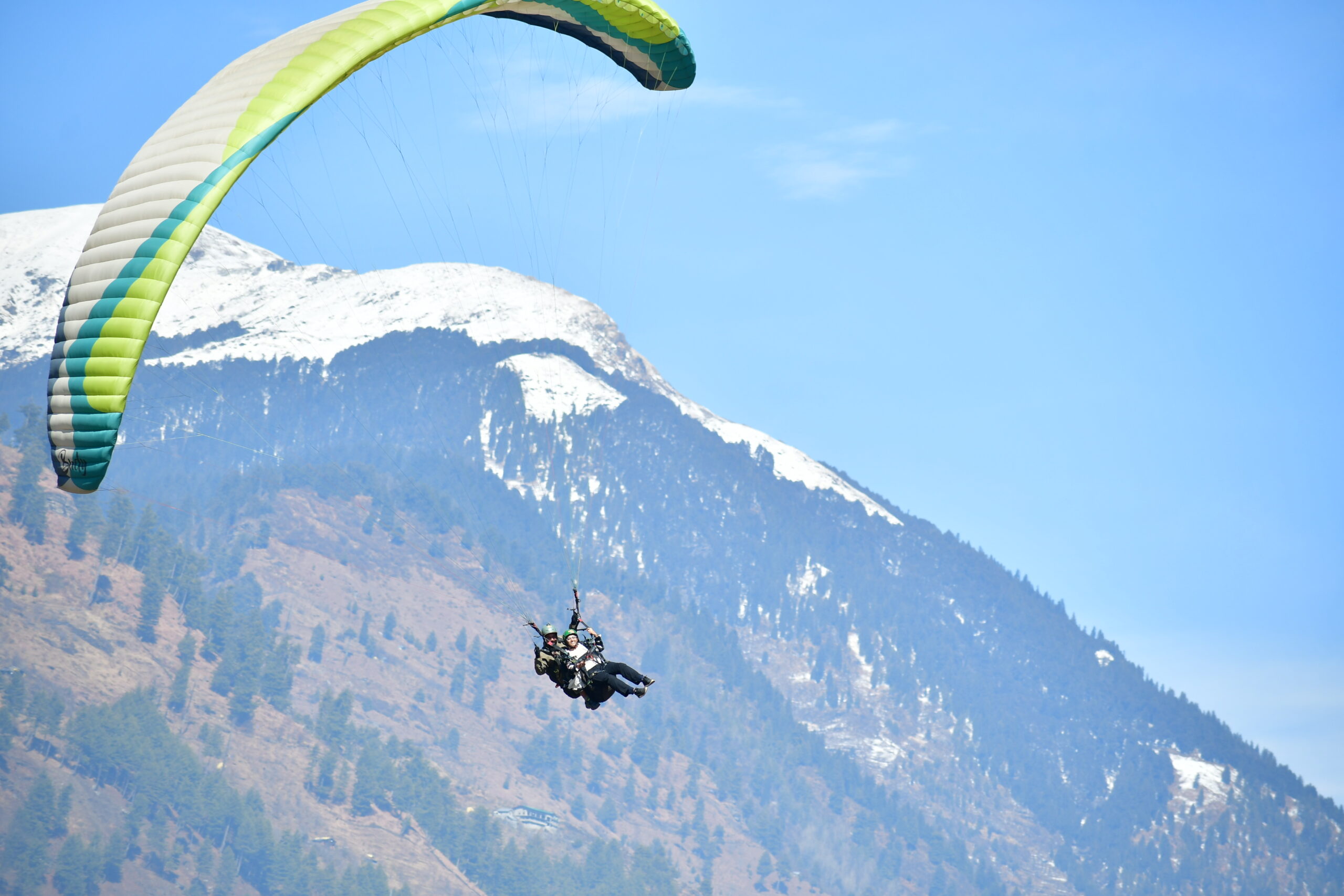 Classic Ride – High Paragliding Flight