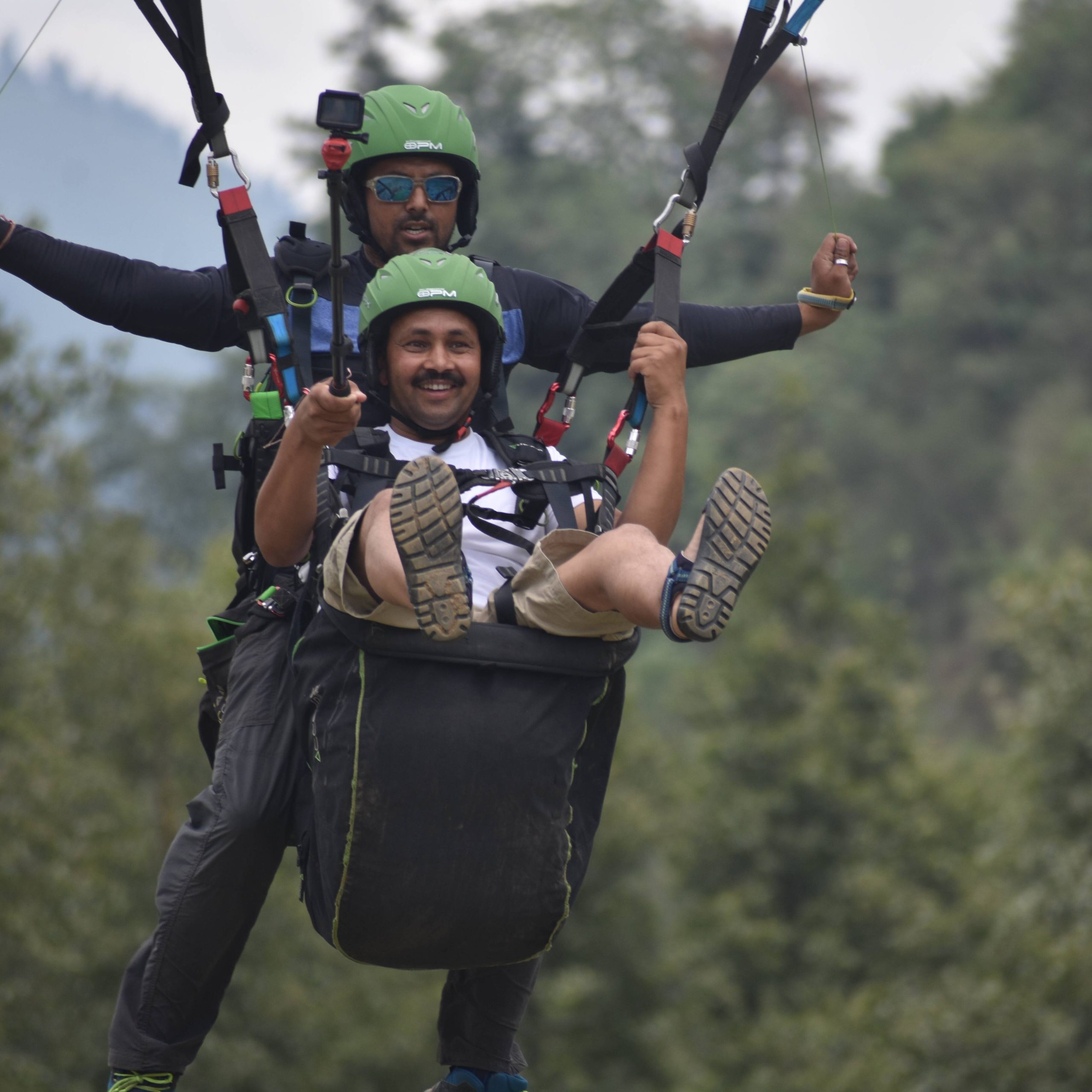 Best paragliding in Manali Solang Valley - Born To Fly