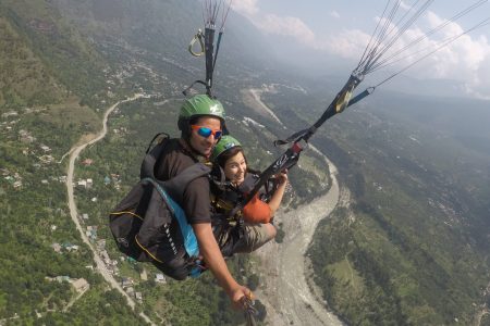 Paragliding in Manali
